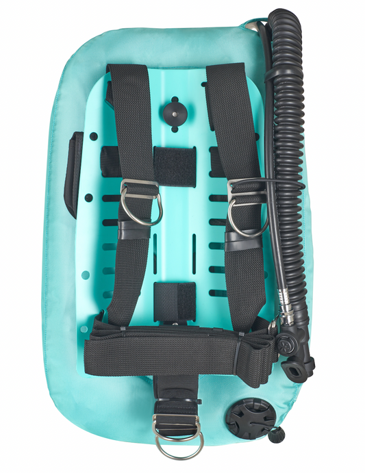 סט מאזן צלילה דגם SONIC עם פלטת גב מקרבון, מיכל יחיד ביכולת הרמה של 30/20 ליברות